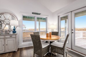 Dining - Oceanfront Haven with Panoramic Sunsets & Wraparound Deck (Bald Head Island)