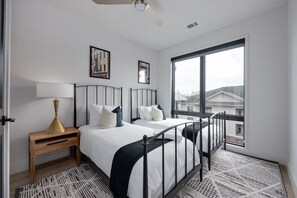 Iron/ironing board, travel crib, free WiFi, bed sheets