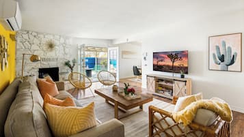 Smart TV, books