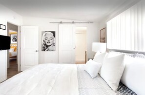 3 makuuhuonetta, työpöytä, ilmainen Wi-Fi, vuodevaatteet