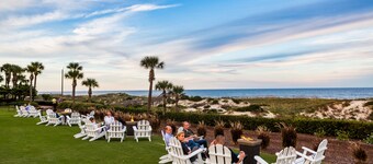 Walk to Beach, Super Large Screened Patio - Amelia Island