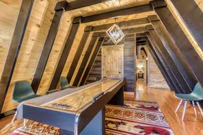 Games room - Private A-Frame Getaway I Hot Tub I Game Room I Pet Friendly I Fenced Yard (Gatlinburg)