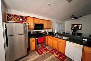 Room - Grand Luxury Pool Home Near Disney & Universal (Davenport)