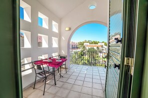 Outdoor dining - Borgo Primizia M16 Pool And Sea, Otranto, Italy (Otranto)