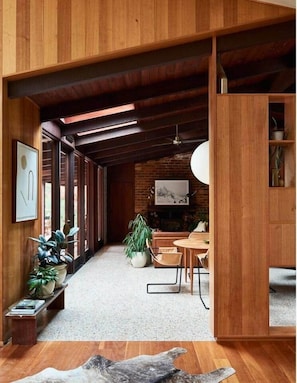 Interior - An Architectural Bush Retreat near Yarra Valley (North Warrandyte)
