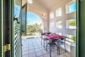 Outdoor dining - Borgo Primizia M6 Pool And Sea, Otranto, Italy (Otranto)