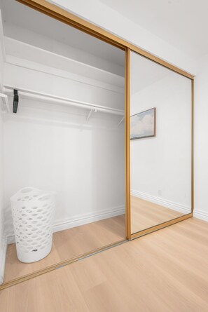 Interior - Awesome 3-bedroom house with AC in charming Alhambra (Alhambra)