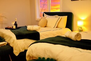 3 عدّة غرف نوم ومكتب وواي فاي مجانًا وملاءات أسرّة