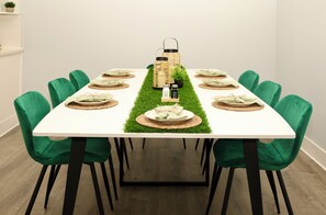 تناول الطعام