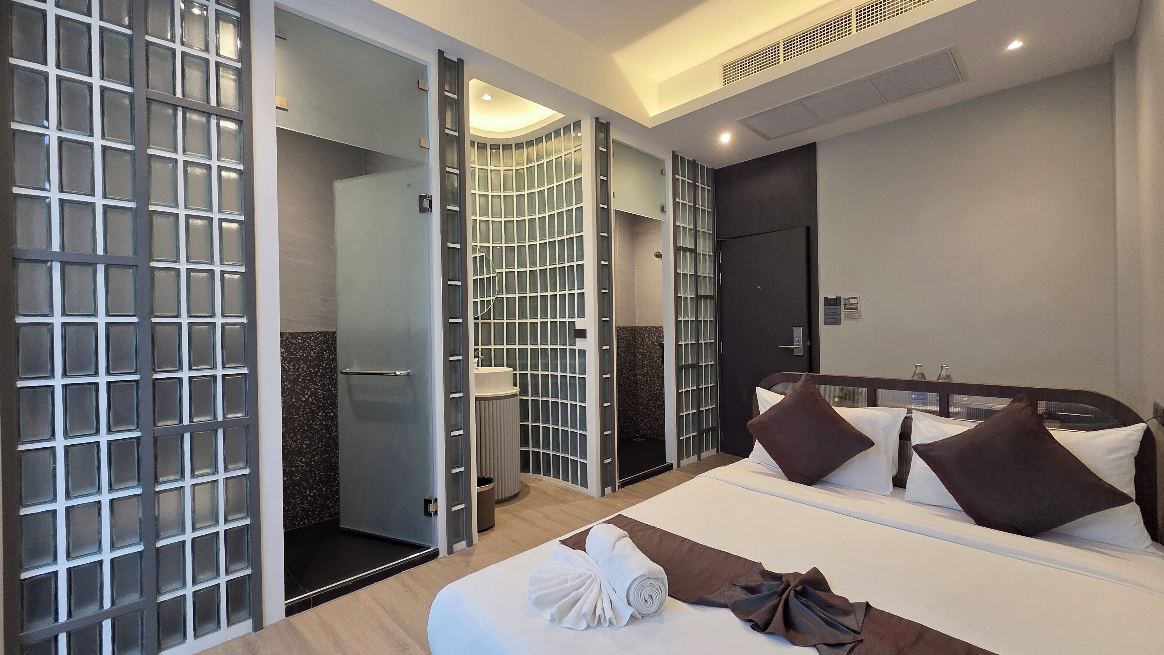 Superior Room, Balcony | Desk, free WiFi