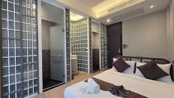 Superior Room, Balcony | Desk, soundproofing, free WiFi
