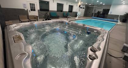 The Staycation With Indoor Pool & Hot Tub, Sleeps 16.