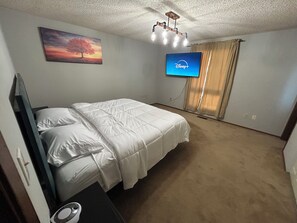 4 bedrooms, iron/ironing board, WiFi, bed sheets