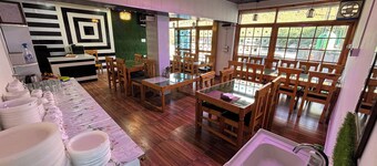 D Royal Ladakh Hotel and Restaurant 