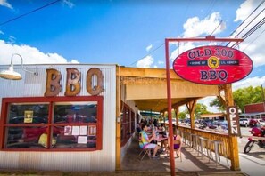 Point of interest - 5/2 (two kings), fireplace, hot tub, firepit (Blanco)