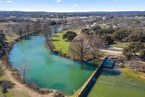 Aerial view - 5/2 (two kings), fireplace, hot tub, firepit (Blanco)