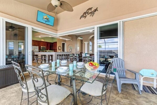 Room - Reel Serenity (Cape Coral)