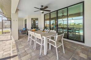 Room - Sun Soaked (Cape Coral)