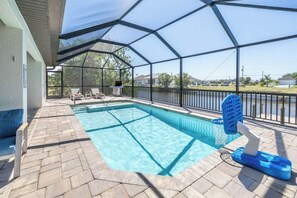 Unclassified image, 3 of 10, button - Sun Soaked (Cape Coral)