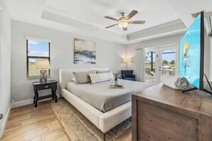 Room - Sun Soaked (Cape Coral)