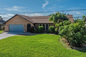 Garden - Villa Emerald (Cape Coral)