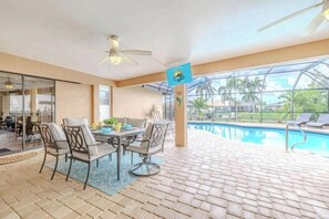 Indoor pool - Villa Emerald (Cape Coral)