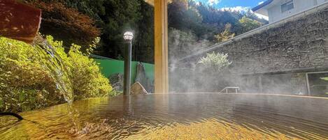 Tweepersoonskamer in Japanse stijl met 2 eenpersoonsbedden, uitzicht op bergen (Shared Bathroom) | Gratis wifi