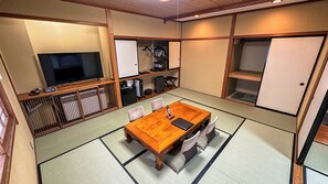 ห้องสไตล์ญี่ปุ่น, วิวภูเขา (Deluxe,Shared Bathroom) | Wi-Fi ฟรี