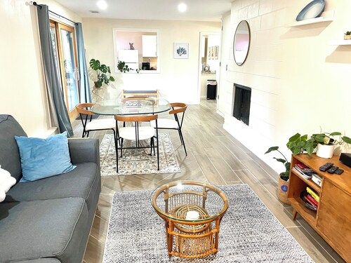 Dog-Friendly 2-Bedroom MIL on Cushman Trail in Gig Harbor