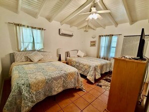 3 soverom, strykejern/-brett, wi-fi (inkludert) og sengetøy