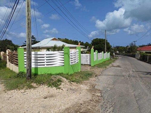 "Villa Rosa Regale " Luxury 3 bedroom with pool.