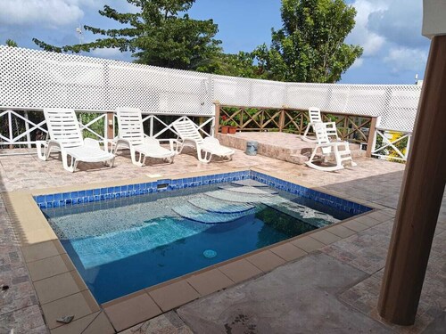 "Villa Rosa Regale " Luxury 3 bedroom with pool.
