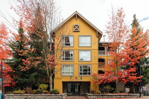 Exterior - Whistler Village Stroll Condo with AC and Free Parking (Whistler)