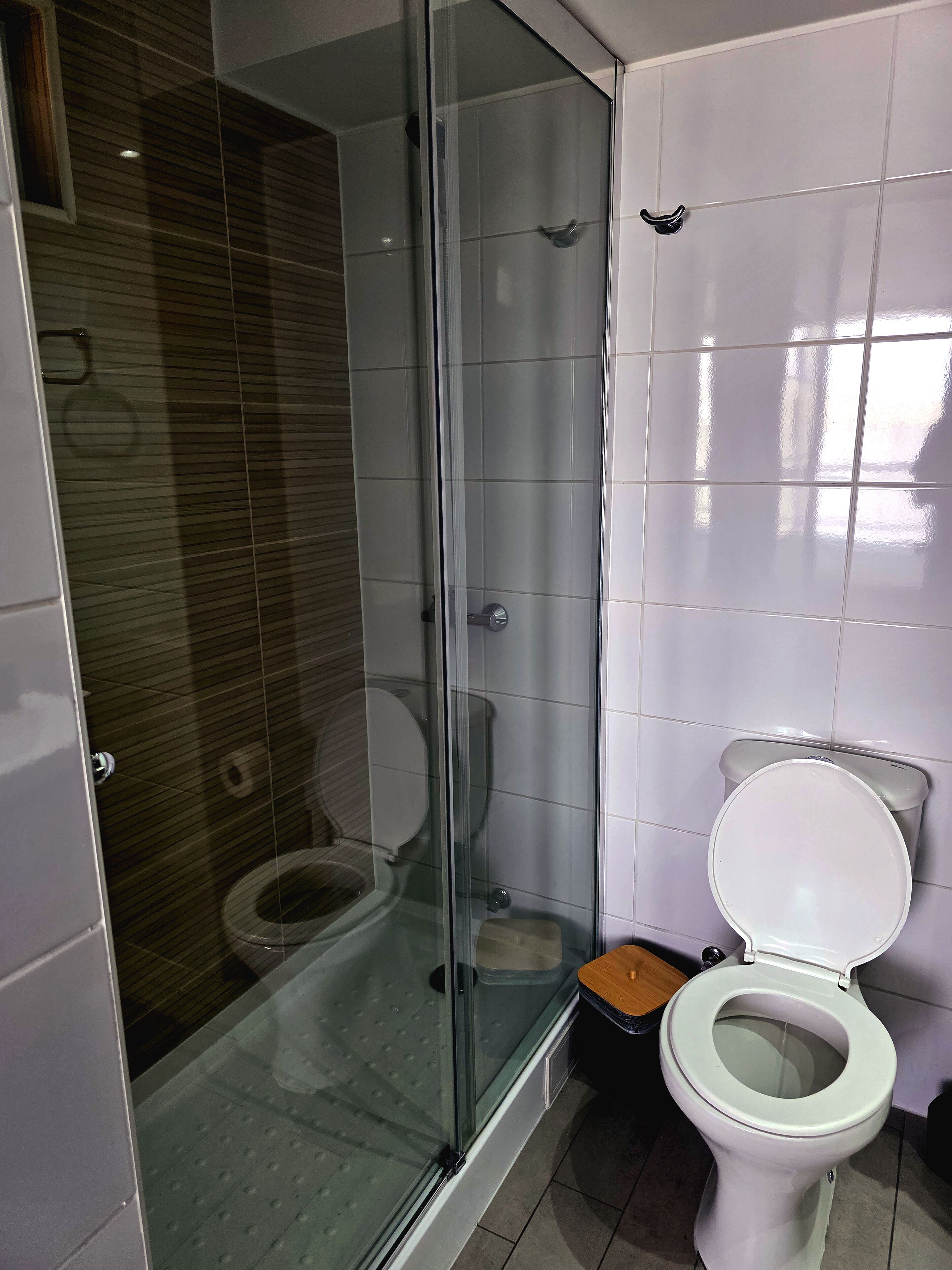 毛巾、肥皂、卫生纸