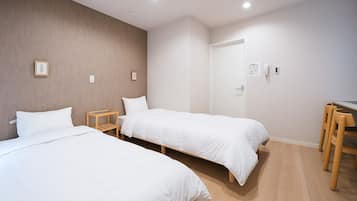 House, 3 Bedrooms, Non Smoking, Kitchen | Bed sheets