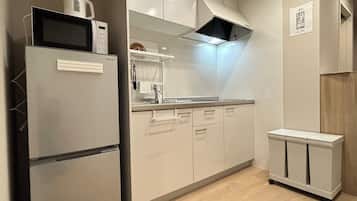 House, 3 Bedrooms, Non Smoking, Kitchen | Private kitchen