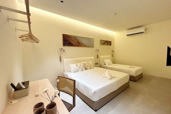 Deluxe Triple Room | Free WiFi