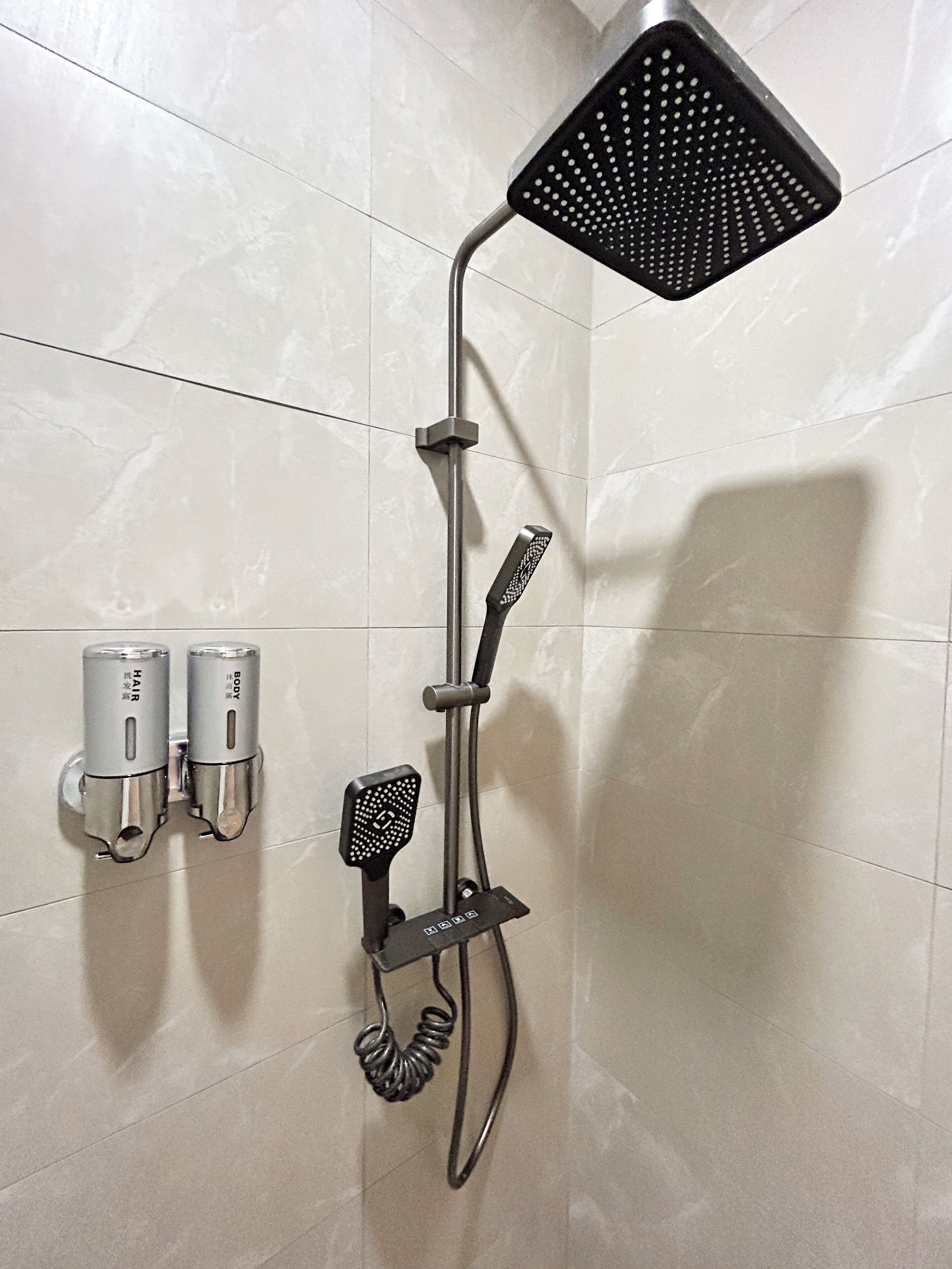 Honeymoon-Zimmer, 1 King-Bett, eigenes Bad | Badezimmer | Haartrockner, Handtücher, Seife, Shampoo