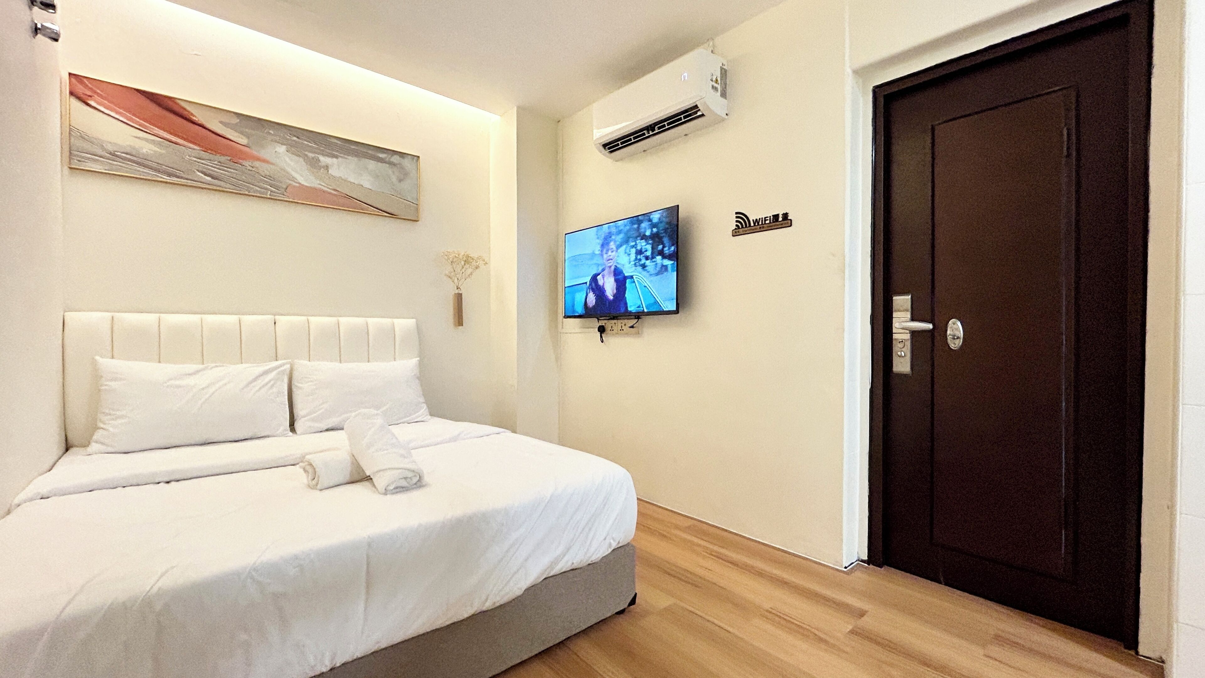 Standard Double Room | Free WiFi