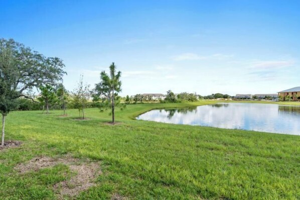 Property grounds - 3 Br, 2.5 BA Villa Sleeps 8! Eve102 (Davenport)