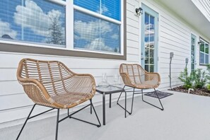 Room - 3 Br, 2.5 BA Villa Sleeps 8! Eve102 (Davenport)