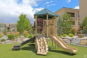 Children's area - New Trendy 1BR Apartment with Heated Pool, Gym & Minigolf (Reno)