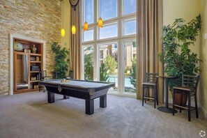 Game room - New Trendy 1BR Apartment with Heated Pool, Gym & Minigolf (Reno)