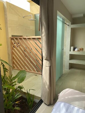 2 chambres, fer et planche à repasser, draps fournis