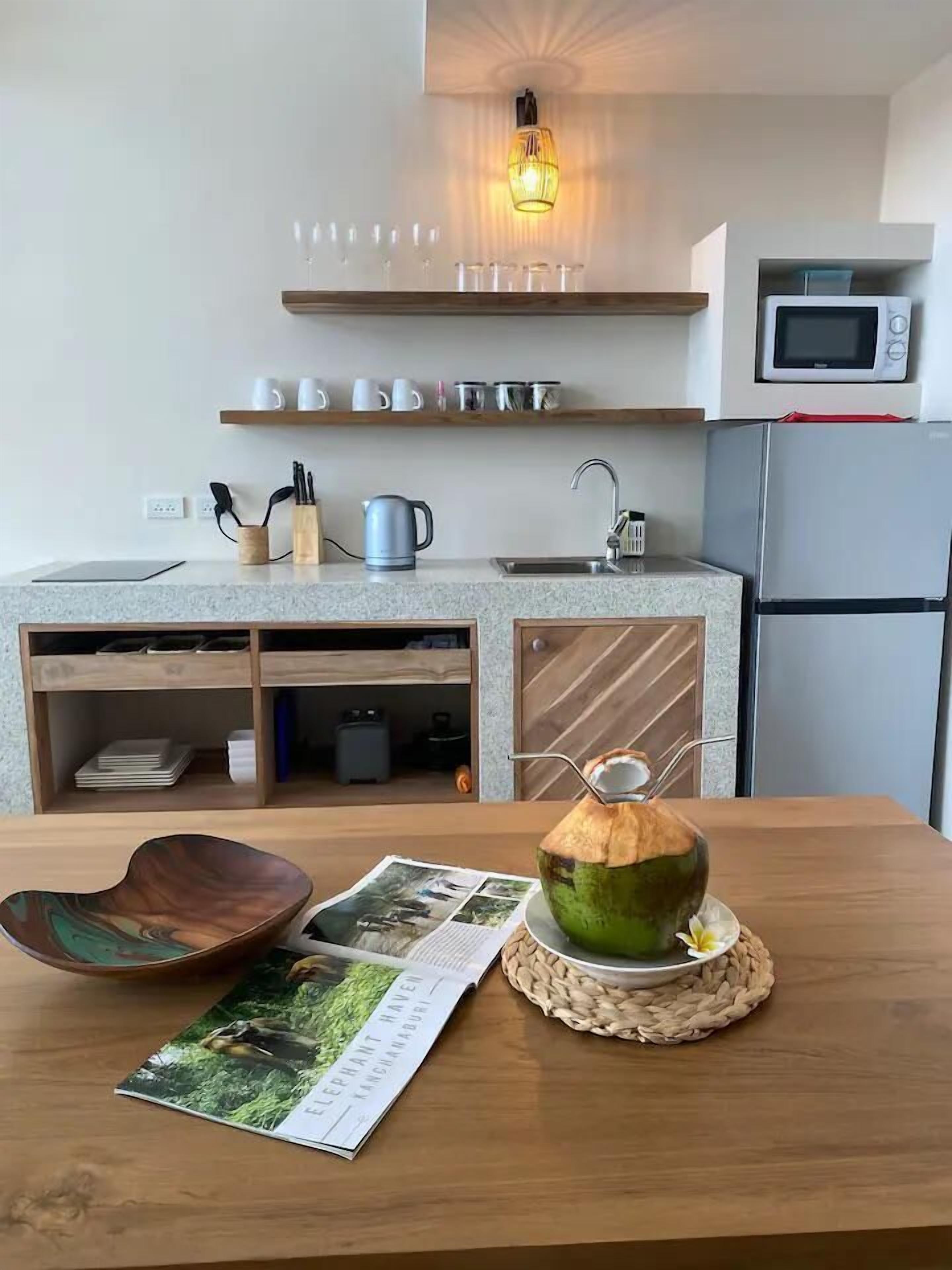 Fridge, microwave, coffee/tea maker, toaster