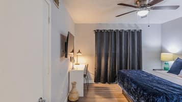 2 bedrooms, desk, iron/ironing board, Internet