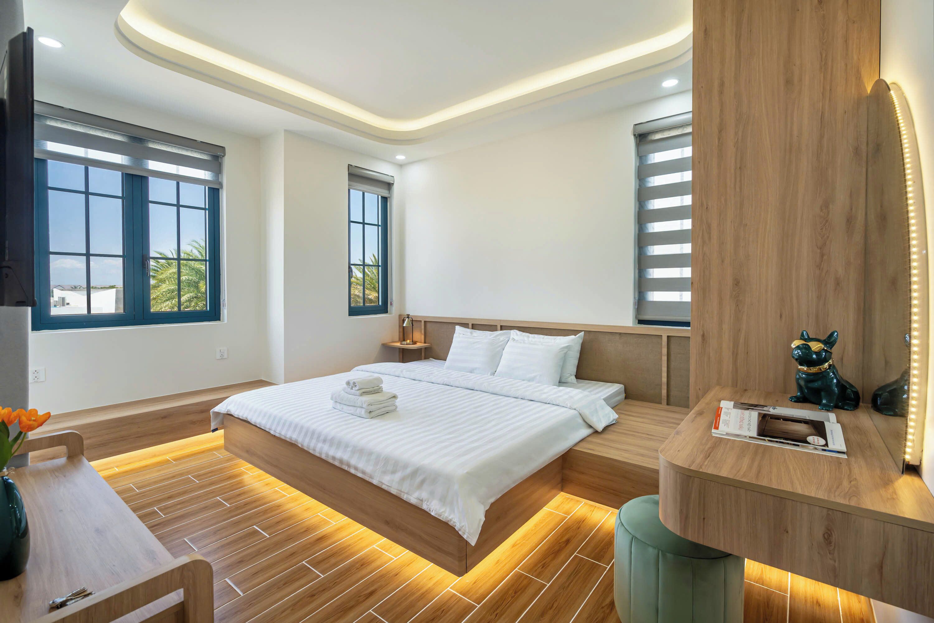 Escritorio, espacio para trabajar con laptop y wifi gratis 