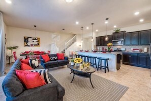 Room - Magic Retreat Near Disney, Sleeps 12 Private Pool Sol101 (Davenport)