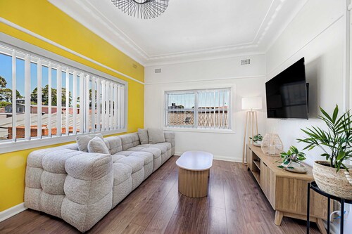 MetaWiseBnB | Cozy 2Bed Earlwood Near City&Airport