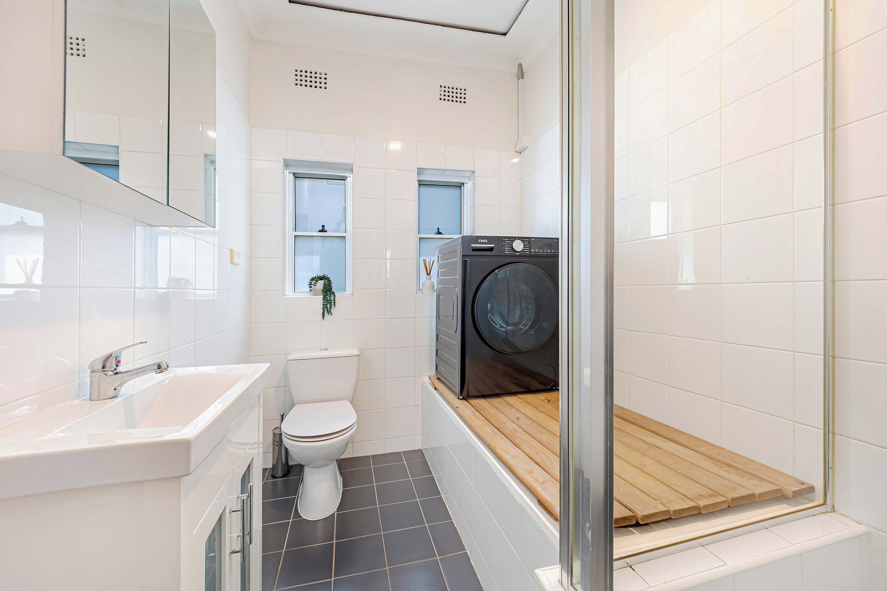 Dutxa, assecador de cabells i tovalloles 